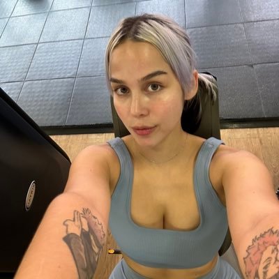 I’m a skilled massage therapist dedicated to promoting relaxation, pain relief, and overall wellness through personalized bodywork with happy endings 💕