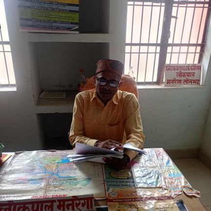 ombudsman737645's profile picture. 