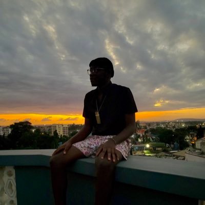 EdgeOfFearless's profile picture. A Pan-Africanist🌍| Marketing leader & Tech enthusiast | 📚 Always Learning | ⚽ Proud Manchester United Fan | Passionate About Growth & New Adventures