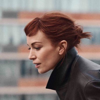 Mary_me_png's profile picture. artist | lesbian | severance fan