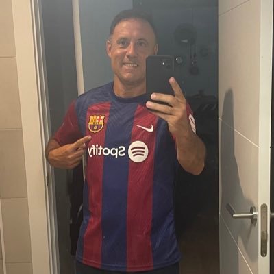 Professor d'Educació Física ESO. Català més que mai. M'encanta viatjar pel món i conèixer noves cultures i formes de viure.