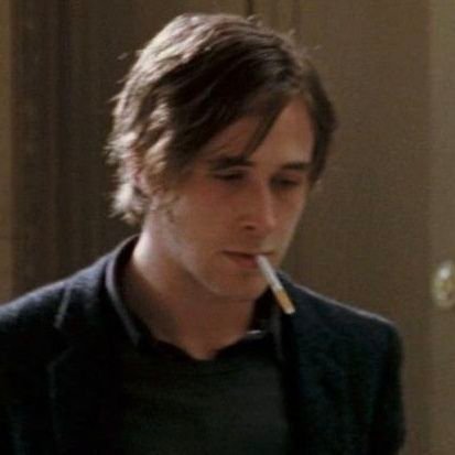 OdyneBonos's profile picture. Sûrement de gauche