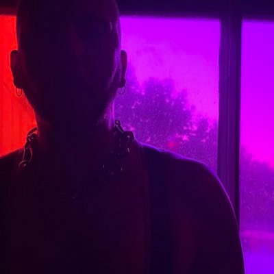 kinky_cosmo's profile picture. 🤜🏻🕳️