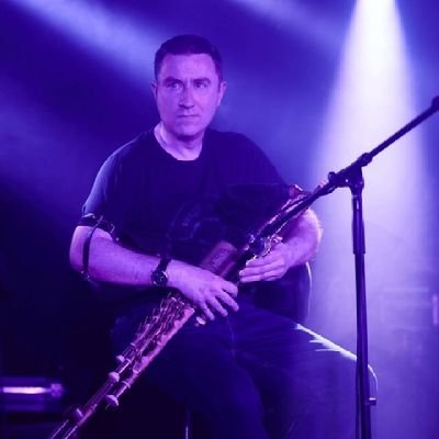 Drummer. Uilleann piper, bodhran player. @missingtheferry