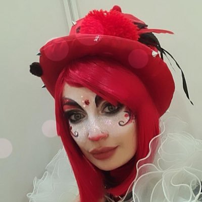 Чешка,
беларусачки лучшие девочки/
хиханьки и хаханьки/ не люблю людей, которые не любят котов