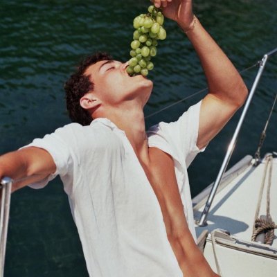 _rnsnrvr's profile picture. I don’t chase people anymore. If they want to leave, the door’s right there.