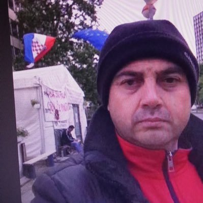Jedinstveni dječiji doplatak od 110 eura i bista Crvenkape u saboru RH jedini je cilj ovog profila.