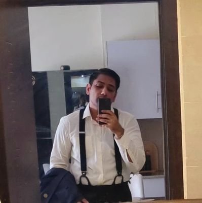The great whore of Babylon, except I'm from Lahore
Wannabe writer at https://t.co/2gR3YM7nck