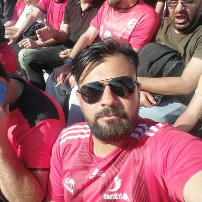 Mahdi_avci's profile picture. yanmak var yanmak var 

odun  yanınca #kül olur 

Insan yanınca #kul olur ...
🚜❤