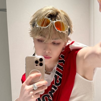 ⠀⠀⠀ “será que o han jisung já almoçou hoje?” ⠀⠀⠀ ⠀⠀⠀ ⠀⠀são joão de meriti 📍