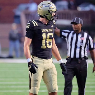 6’6”, 225lbs | @eccc_football | Te | C/o 2027 | 4.72 40 yard | 228-697-1513 | Full Academic Qualifier |