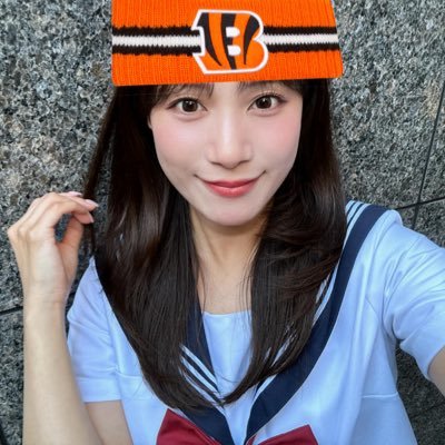 telepathically connected to evan rodrigues (kpop/ske48/sports)