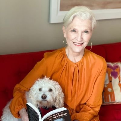 Bestselling International Author of A Woman Makes A Plan📖 Doctor of Dietetics🧑🏻🎓Supermodel😉💃🏻 #ItsGreatToBe76 Manager: anna@mayemusk.com