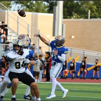 V QB 1 || 4.0 GPA | 5’11 |186 4.58 @coachrittimann @coach_Nerio | @YVQBacademy | |NCAA: 2401200357 | 210-379-4957
