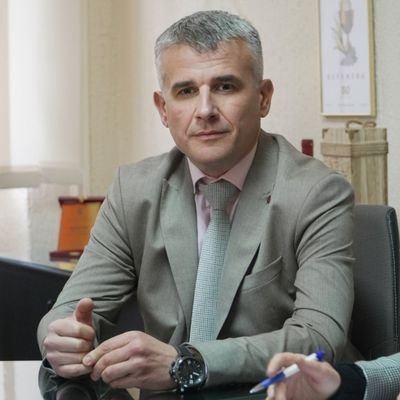 Član DSHV-a. Zamjenik predsjednika (2021 . - 2025.)
Upr. Zaklade Spomen-dom bana J. Jelačića.
Jedan od osnivača Udruge banatskih Hrvata.
Koordinator HNV-a.