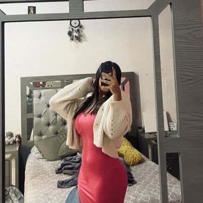 منسقة مساج وسهرات ليلة في جميع انحاء المملكة🇸🇦 🇸 بتدخل لقناتي عبر التلجرم و بتشوف الثقه حقتي💯لا تتردد في سؤالنا عن التفاصيل.New account ✨