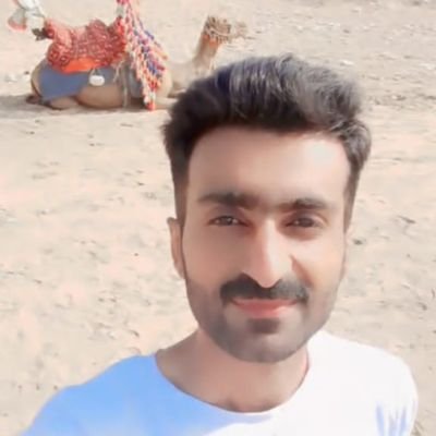 خاک سے بنا ایک عام انسان جس نے خاک میں جا کر دوبارہ خاک بن جانا ہے خاتم النبیین محمد صلی اللہ علیہ وآلہ وسلم کا ادنیٰ سا امتی ہوں بس یہی میری حقیقت ہے