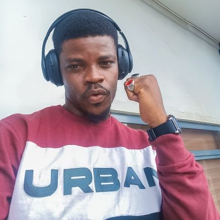 Creative Visual Artist || Colorist ||Video Editor|| Photographer || Drone Pilot || Savage || Football lover ⚽|| @Arsenal || iLoveTech || Music Lover ||