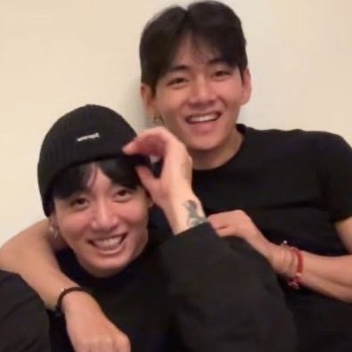 sinoknj's profile picture. Conta para avisos de postagem de au's e atualizações da @rmgods
ative as notificações 💘