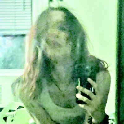 21 she/her 🌸 crook ⚧️ — if u are under 19 or a gooner, dont follow me or im blocking u — priv: @cnnamonhoney