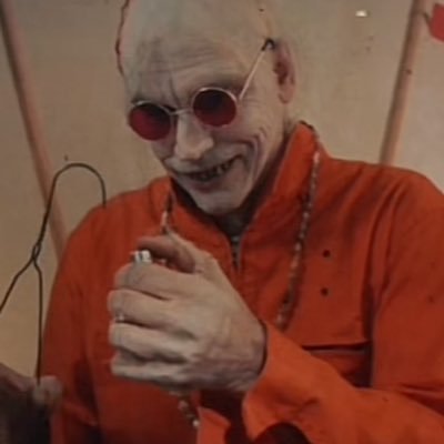 lover of all things horror ESPECIALLY TCM I live and BREATH IT. chop tops #1 supporter 🖤22🖤 ♡fan account♡