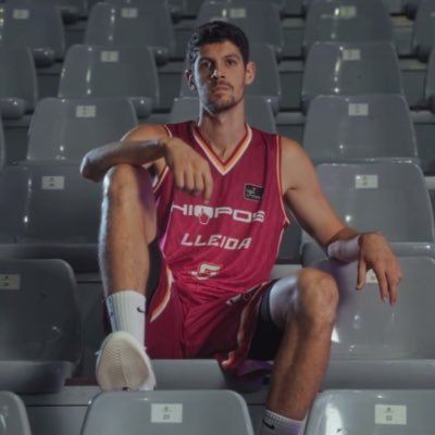 lasabatadepauli's profile picture. 2a Temporada ACB 🚀 Tamboriler del Nucli Bordeus (a vegades) 🥁 Compte parodia de don Oriol Paulí 🕺🏻 Som de bàsquet però sobretot del @flleida💜