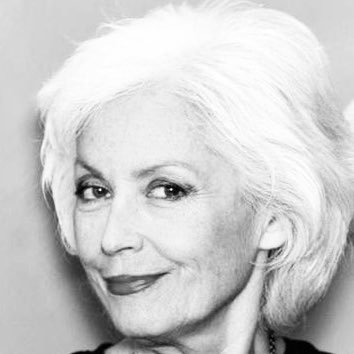 Unique biographe du couturier Pierre Cardin avec la publication de « Madame Cardin. À la cour du dernier empereur de la mode », éditions de l’Archipel, 2021.
