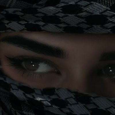 للحب عينٍ ما تشوف العذاريب
وللمبغض عيونٍ تعدّ الخطايا .