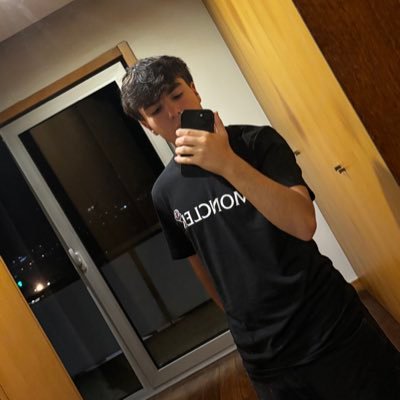 veigaa05's profile picture. 