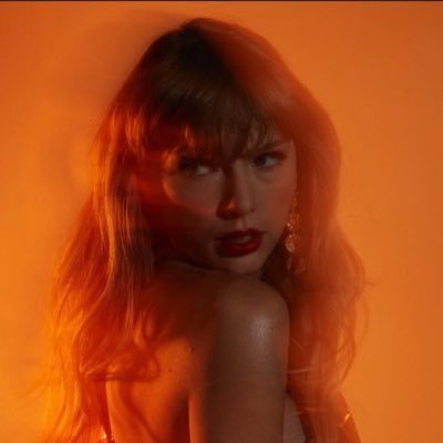 But daddy…… I love him| taylor swift, the sims, reading, lavender flavored anything *| Eras Chi N2 Indy N1 :))
