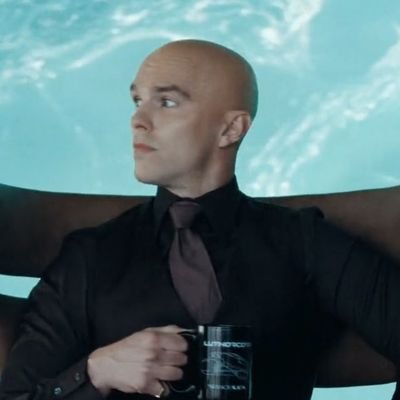 lthorcorpceo's profile picture. Ceo of Luthorcorp. | @lxluthr_