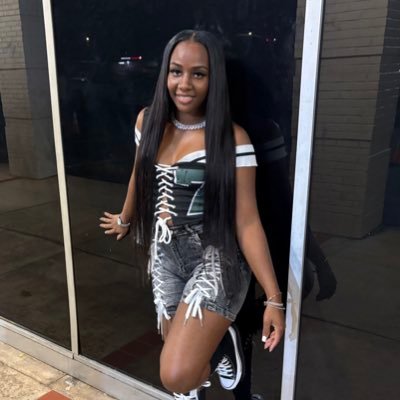 Keeping Y'all Confused 🤷🏾♀️ You Welcome To Follow Tho 🤣