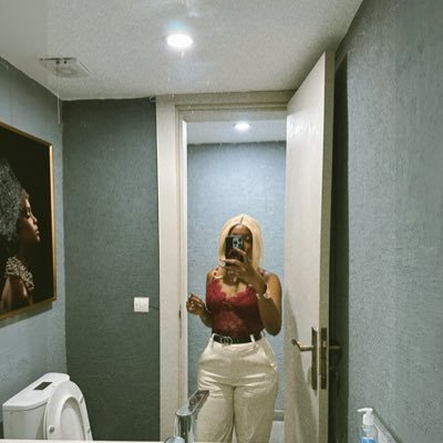 {If there are men to pray there is a God to give 🤲🏽✝️} ~ { 🐶🐹🐰👩🏽⚕️💊🧬🧪 }. 🇧🇫🇨🇮🇬🇭oui oui oui je fais réellement 1m59