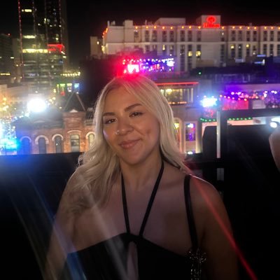 elianadelarosa_'s profile picture. 