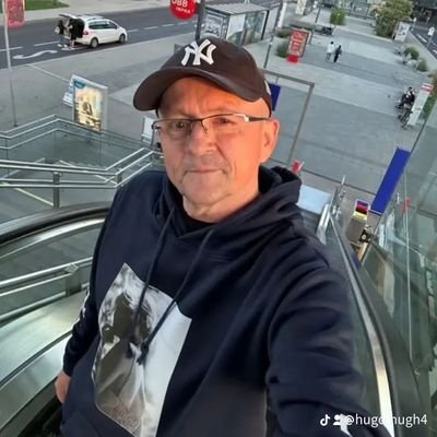 Johnson431292's profile picture. 