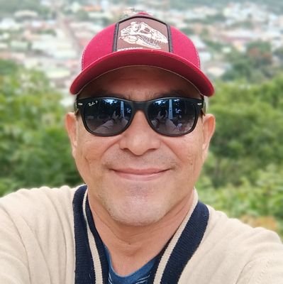 Abogado de la República ⚖️|Patriota 🇸🇻|Librepensador|
Sarcástico|Tuiteo sobre política y otras hierbas| Café sin azúcar| C.D. FAS. 🐯❤️💙