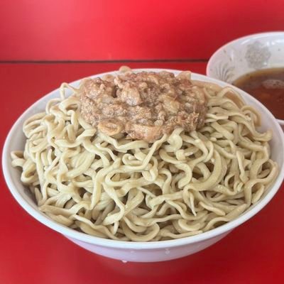 snchnyxzi17097's profile picture. 私は瞑想と読書📚📚が大好きな女性です！海の生き物🦈🐡にも恋をし、あらゆるライフスタイルの日本人に美味しい試食を提供するラーメン👨‍🍳👨‍🍳を作るのも楽しんでいます。