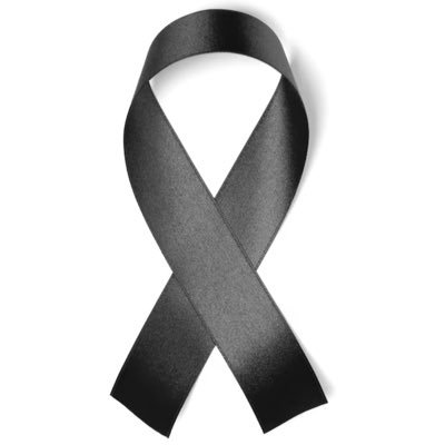 Peronista Kirchnerista . Abogado Periodista Educación Pública . Del 44% Casado con una mujer excepcional un. hijo varón vivo por ellos #CristinaConduccion .