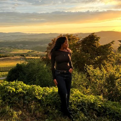 renevssance's profile picture. † just living and creating