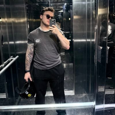 emirhaniist's profile picture. https://t.co/OAi5Oepg39
Babayla zor yarışırlar.