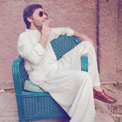 Love #BhuttoFamily and rest, ask me if you dare. A Proud Bloody Farmer. Duke of No-Land. A Yokel suffering from Atelophobia & Palinoia #Jiyala #IamBhutto #PPPP