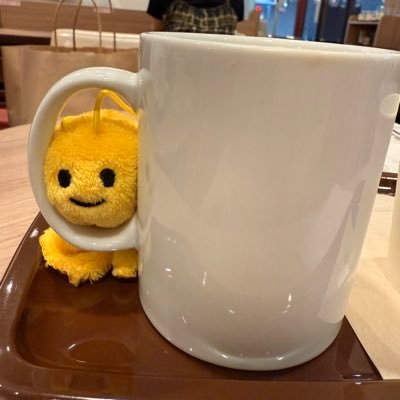 黄色のてるてる坊主🟡2025年8月31日、雨女の家に居候はじめました☀️大事な日のお天気祈願🙏💫