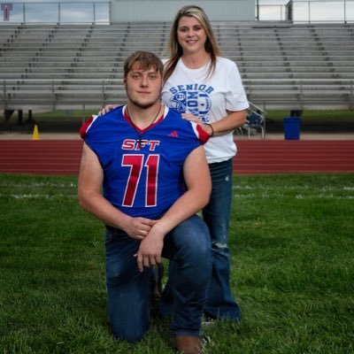 6’5 280lbs #71 LT/DT CO/2026 (785)220-7871 3.8 GPA Email: Connorhudson208@gmail.com