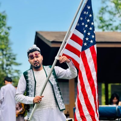 از دیار هزارستان ، مقیم واشنگتن دی سی ، علاقمند عکاسی و ورزش فوتبال