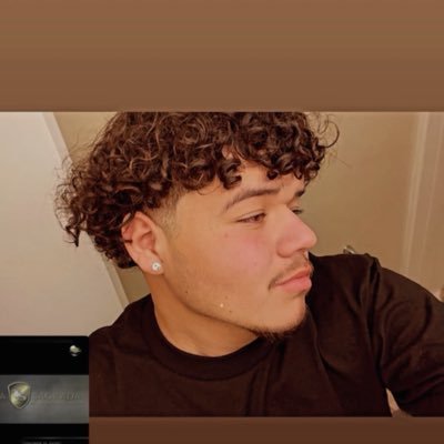 zeuhiii's profile picture. @Pxrkierr