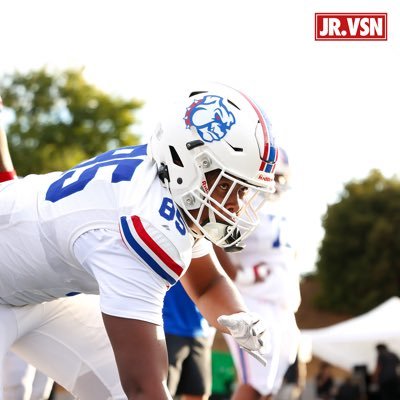 6'6 ft/ 280lb / Defensive End / 3.2 gpa Class of 27 Folsom High School