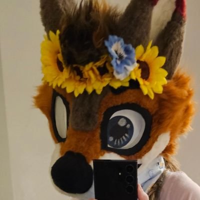 im Arch! That it... thats the bio.
Suit 🪡: @TheKneadery
🦊 | Kid-fur
🏳️🌈 Gay 🧡 @bagel_deer
TG: ArchTheFox