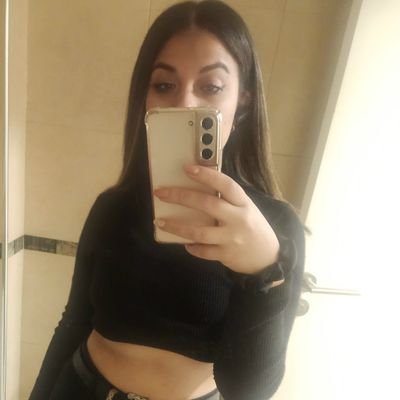LuuuLiCarp's profile picture. ♑ '97