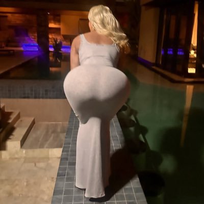 Single/40/ Retired fashion model ………💞guilty of grabbing your attention 🤪🥺😋