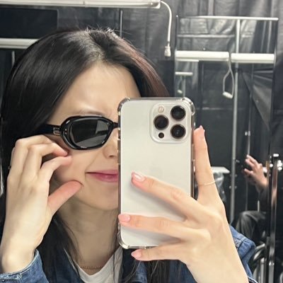 fangtrd's profile picture. ROSÉ , Marktuan 💗 Blackpink Forever 🖤💗 Got7 , Babymonster (OT7 , RUKA bias ) 𓍯🦥ㅆ´ˎ˗ 🌈 🩵 อัพเดทสินค้า #อัพเดทfangtrd #reviewfangtrd 🙇‍♀️